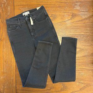 NWT Madewell | 26 | 10" High-Rise Skinny Jeans in Starkey Wash